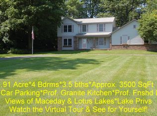 6941 Terrell St, Waterford, MI 48329