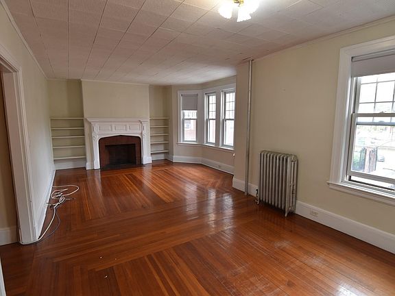 2nd image of 1197 Beacon St #3C