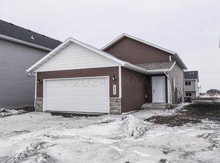 6820 Thomas St, Horace, ND