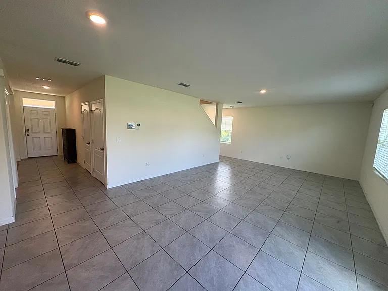 1558 Tali Ln — Photo 10