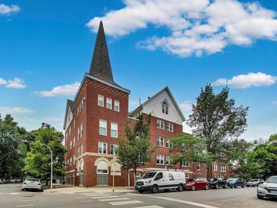 1043 W School St #208, Chicago, IL, 60657