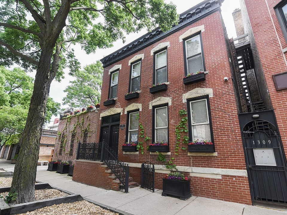 1st image of 1309 N Leavitt St