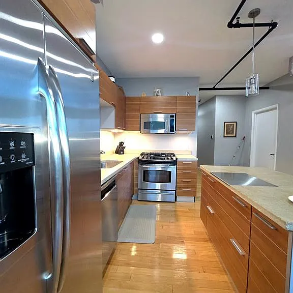 614 S Troy St #205 — Photo 10
