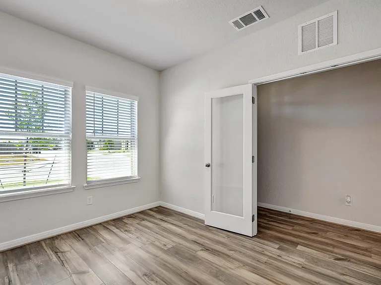 1215 Meyers Mdw — Photo 13