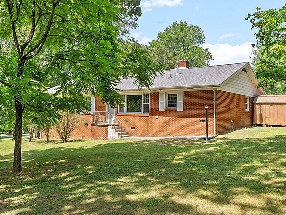 2nd image of 3520 Princeton Rd