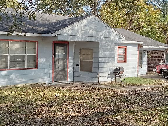 4th image of 1704 N Robertshaw St