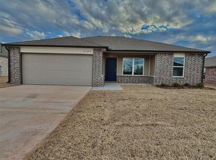 21094 River Mist Dr, Harrah, OK 73045