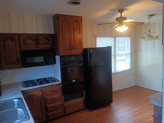 2nd image of 605 N 2nd St #1