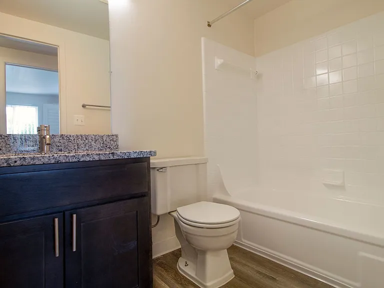 Novi Ridge Apartments — Photo 48