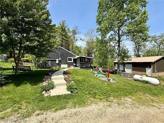 5th image of 3201 Parkland Dr SW