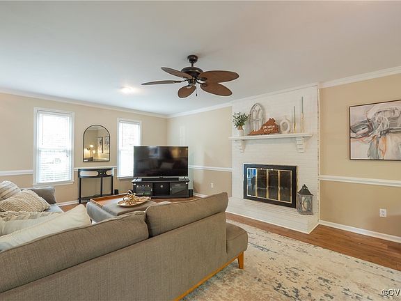 5th image of 9608 Della Dr