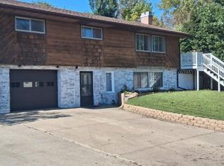 707 6th Ave W, Lemmon, SD 57638