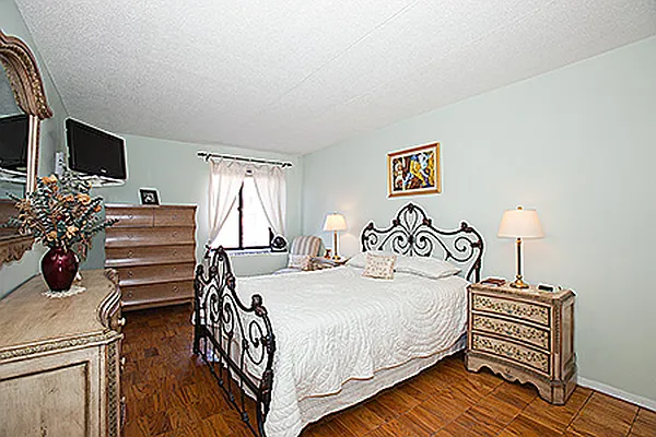 Sold by Empire State Properties | media 16