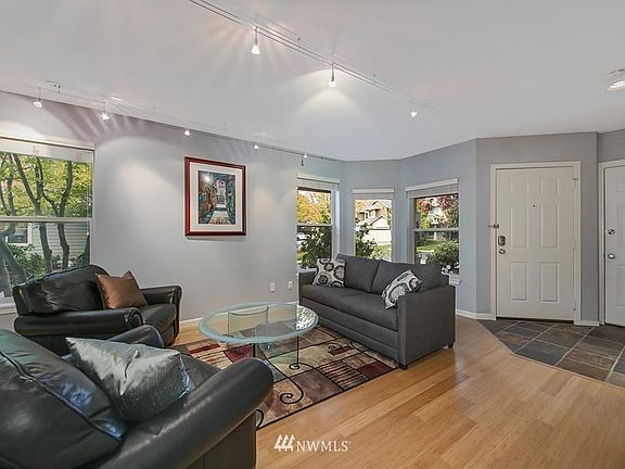 5th image of 16149 NE 93rd Way