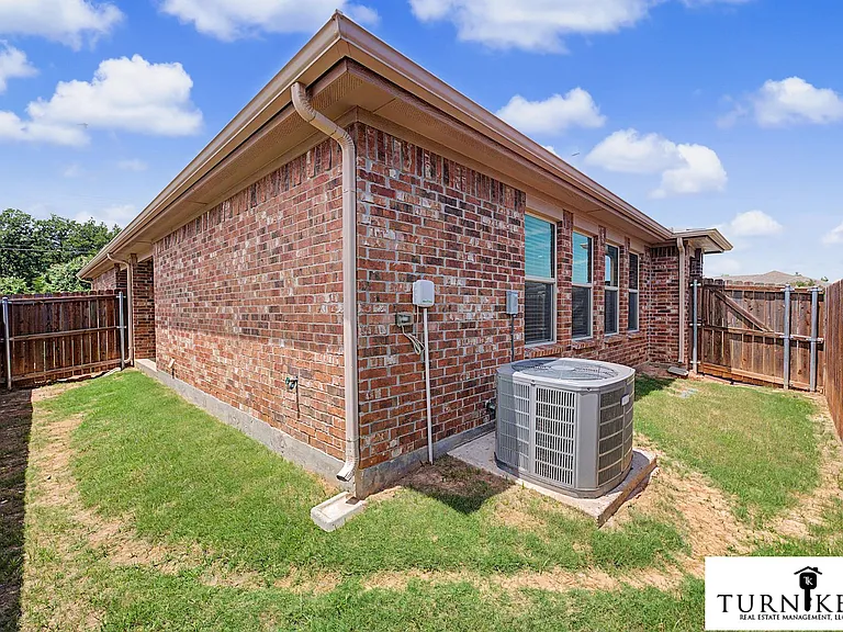 1324-1328 White Sand Dr — Photo 29