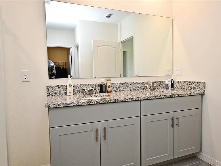 440 Baroness Way — Photo 34
