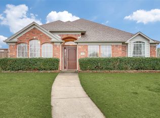 210 Meredith Ct, Irving, TX 75063