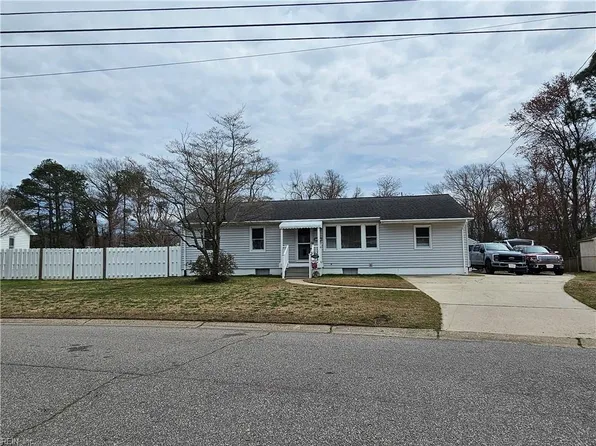 1137 Leland Cir, Virginia Beach, VA 23464