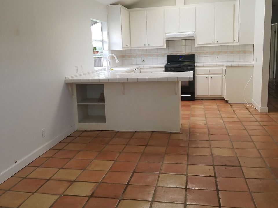 2449 254th St, Lomita, CA 90717 | Zillow