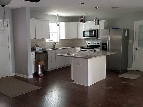 5th image of 1139 Bayview Ln
