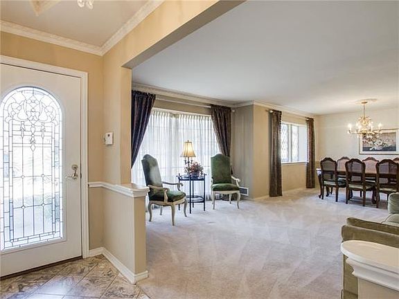 3rd image of 9324 Coral Cove Dr