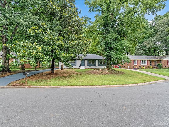 5th image of 3110 Pinemont Ln