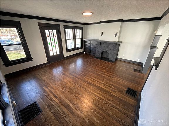 4th image of 1517 Nelson Ave