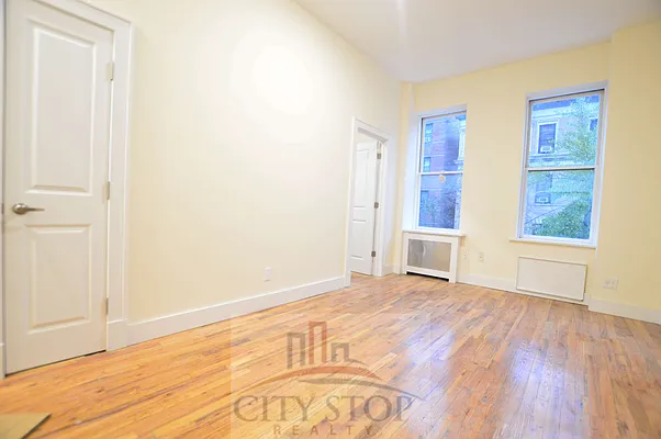 Rented by City Stop Realty | media 2