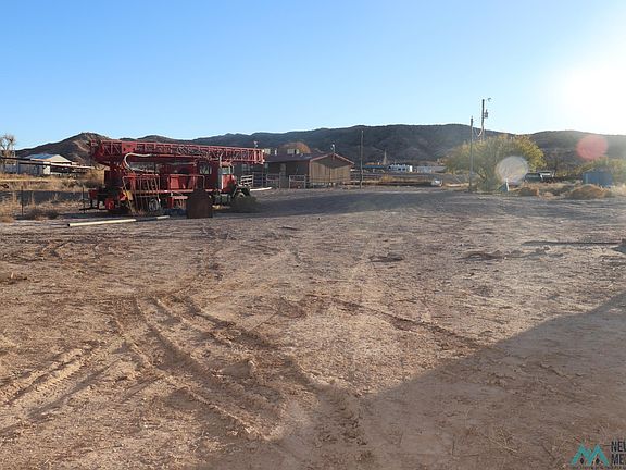 3rd image of 205 Las Palomas Rd