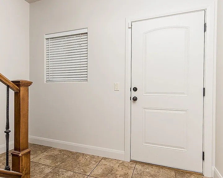 370 W Buena Vis #101 — Photo 4