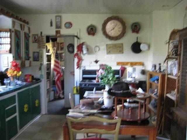 2nd image of 615 N 3rd St