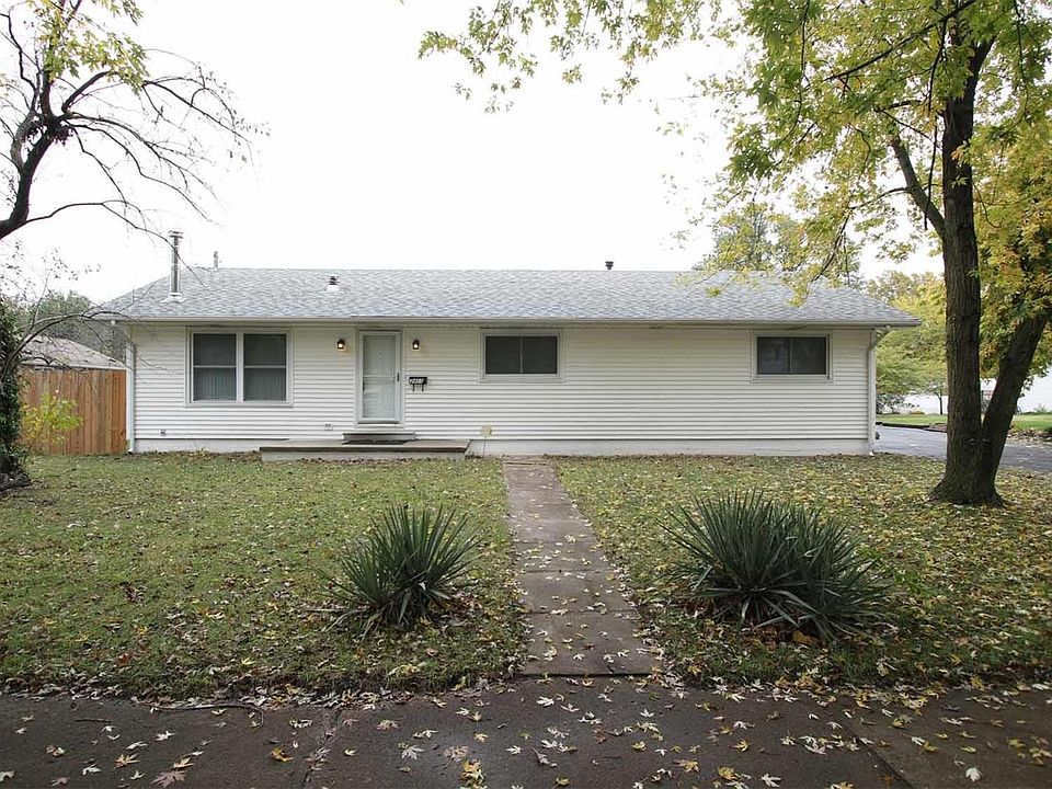 1st image of 2411 Hemlock Ave