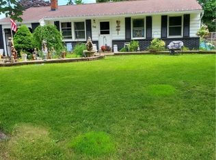 248 Duxbury Rd, Rochester, NY 14626