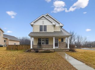 1211 Gas Light Dr, Sun Prairie, WI 53590