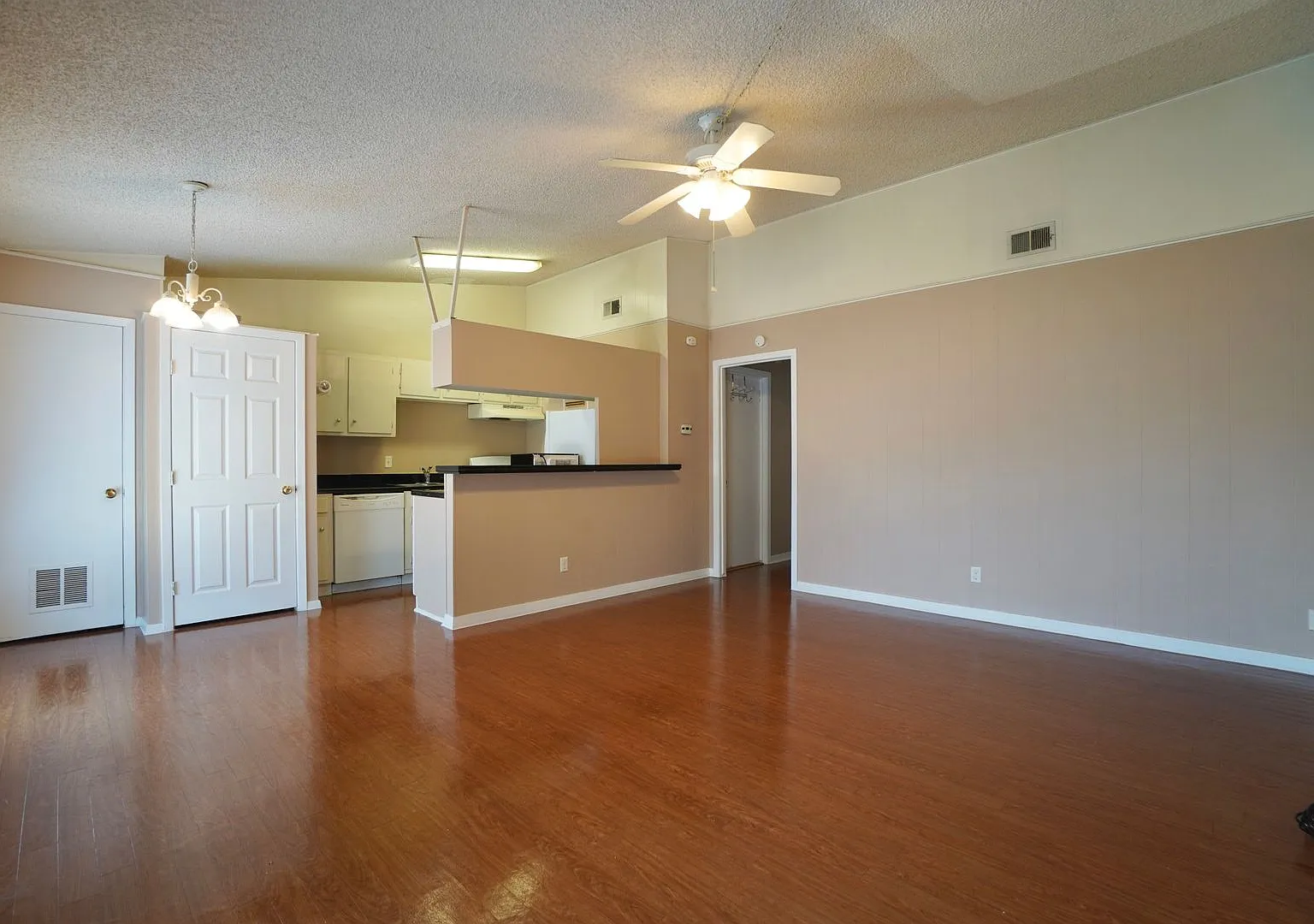 2BR/1BA Apartment with In-Unit Laundry in Austin! — Photo 4