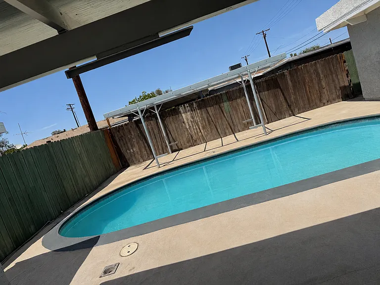 606 Smoketree Dr — Photo 17