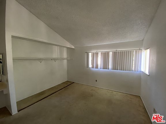 4th image of 525 Turfwood Ln