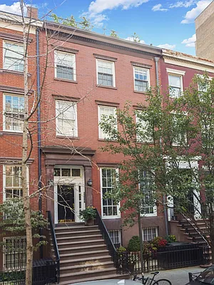 Sold by Sotheby's International Realty | media 19