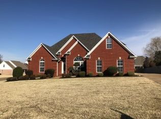 7 Larkwood Dr, Jackson, TN 38305