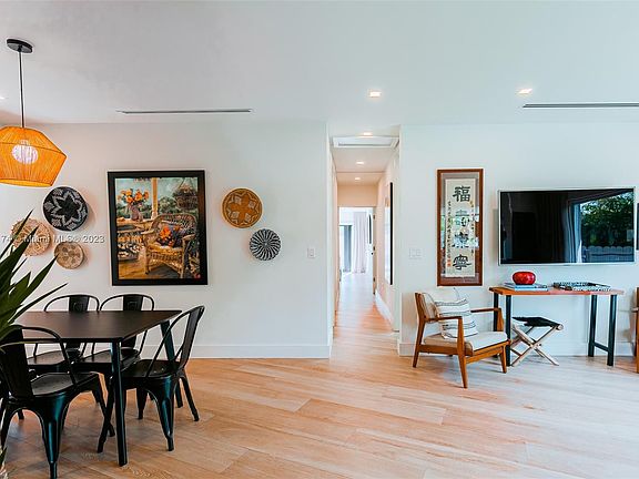 5th image of 5201 SW 67th Ave