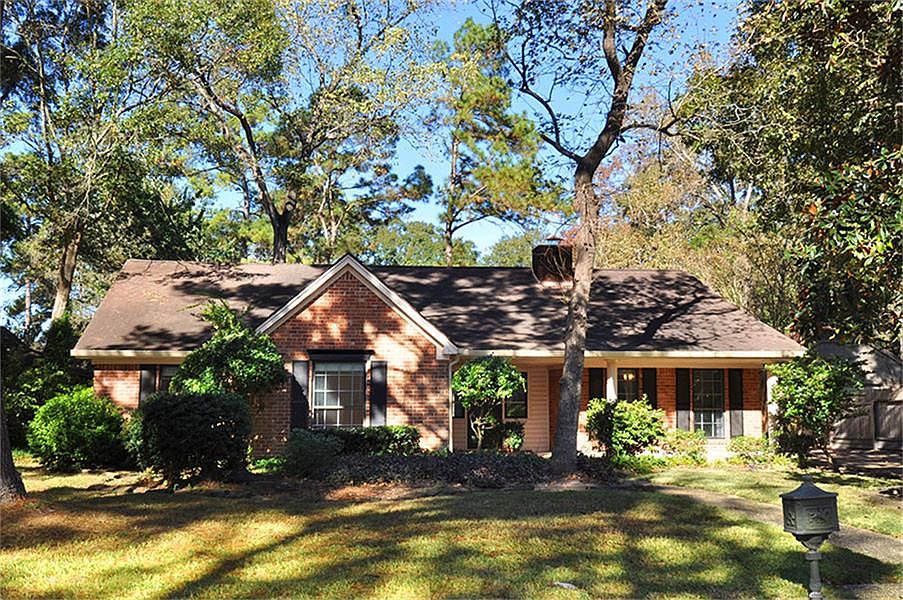 1st image of 3311 Village Oaks Dr