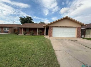 1804 W Currier Ave, Artesia, NM 88210