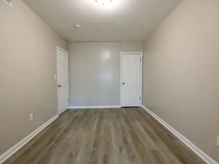 1633 E St NE #3 — Photo 12