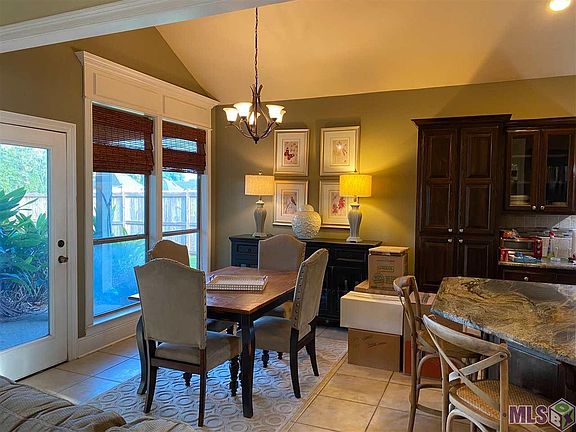 5th image of 13051 Oak Knoll Dr