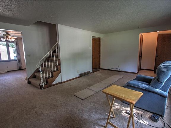 5th image of 86 Marine Dr