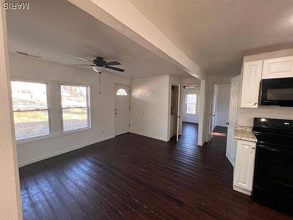 2nd image of 806 Emma St