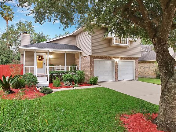 2nd image of 2513 N Mission Cir