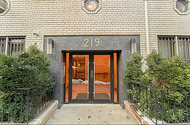 Rented by Living New York