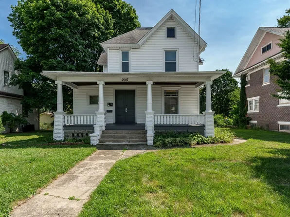 2007 E State St, Rockford, IL 61104