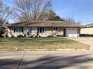 1459 N 8th St, David City, NE 68632